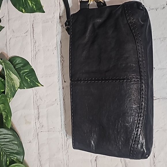 UGG Women\'s Leather Large Black Wristlet